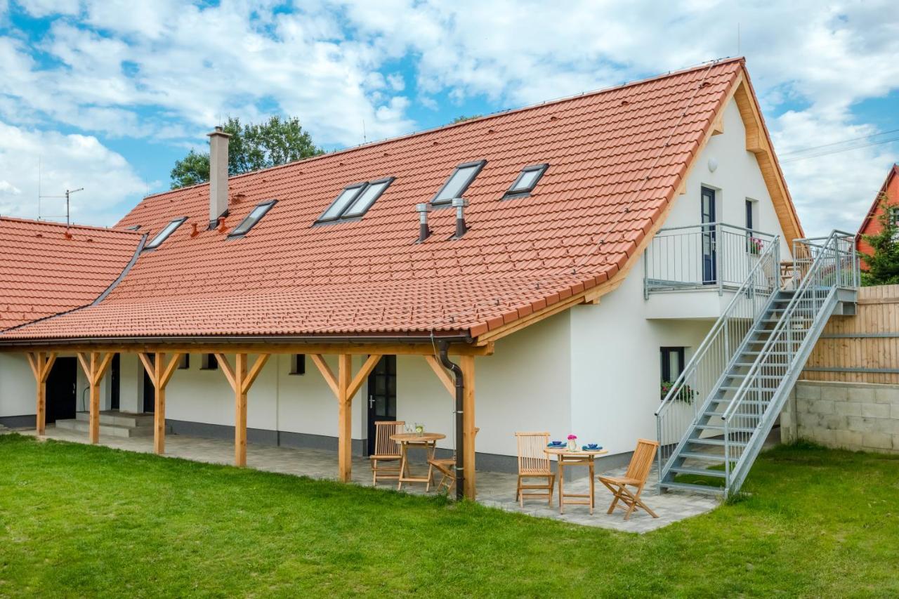 Apartmany Jedovary Trhové Sviny Εξωτερικό φωτογραφία